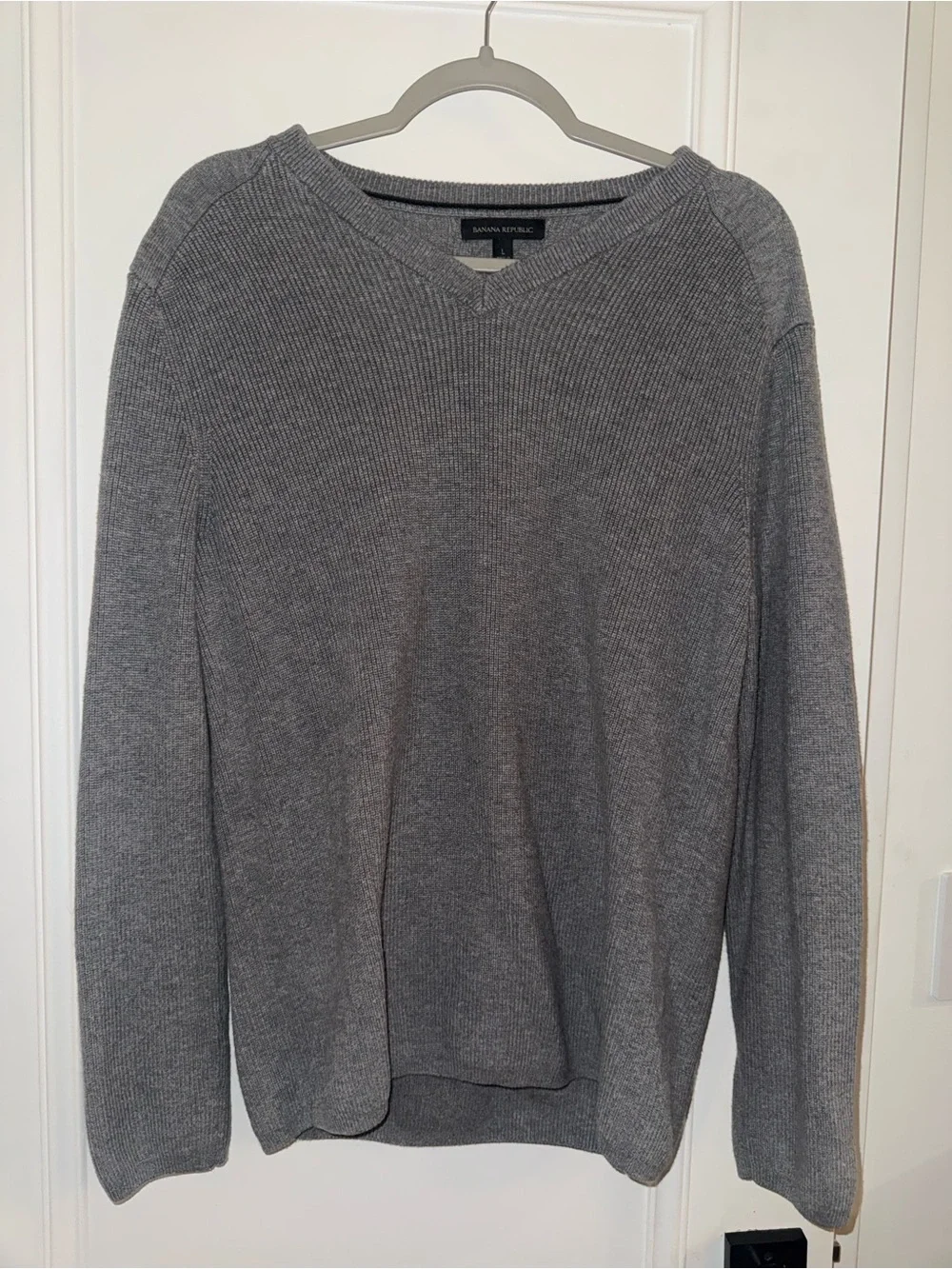 Banana Republic Men's Heather Gray Crewneck Sweater